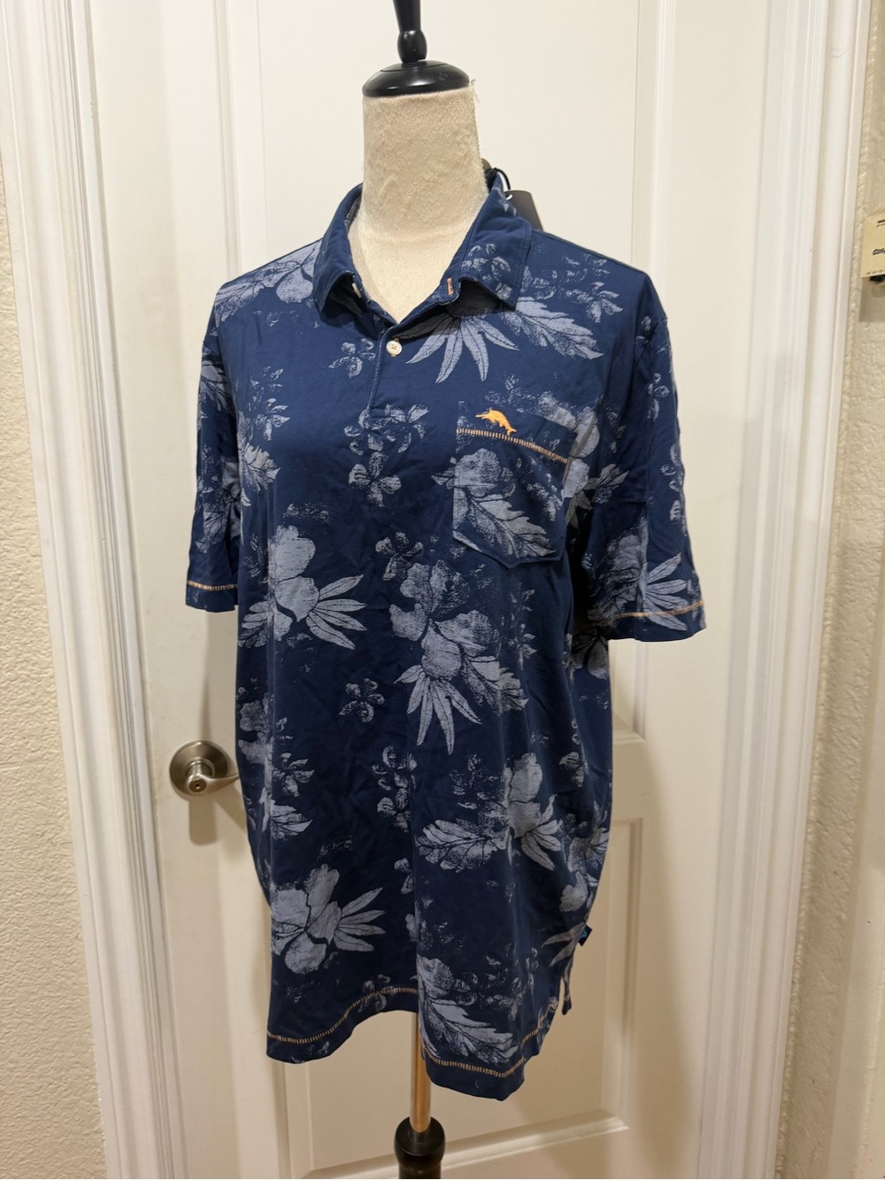 NWT Tommy Bahama Relax "Bali Impressions" Polo Shirt in the Navy blue colorway